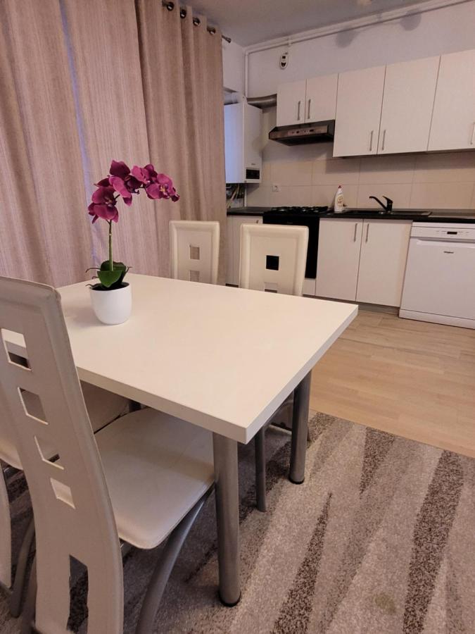 Cozy Park Residences 5 Бухарест Экстерьер фото